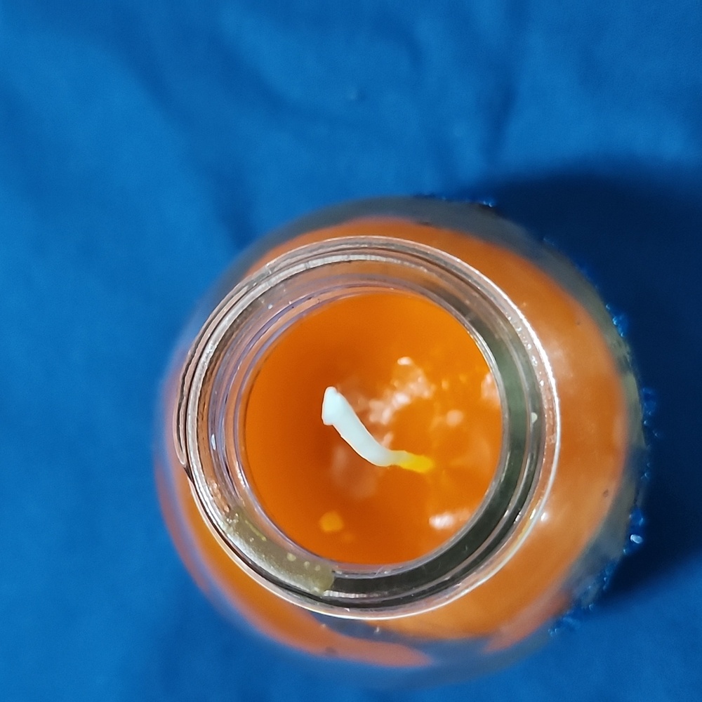 Hand crafted hand poured THE Witch's Potion lemon sandalwood Scented candle - Picture 4 of 4